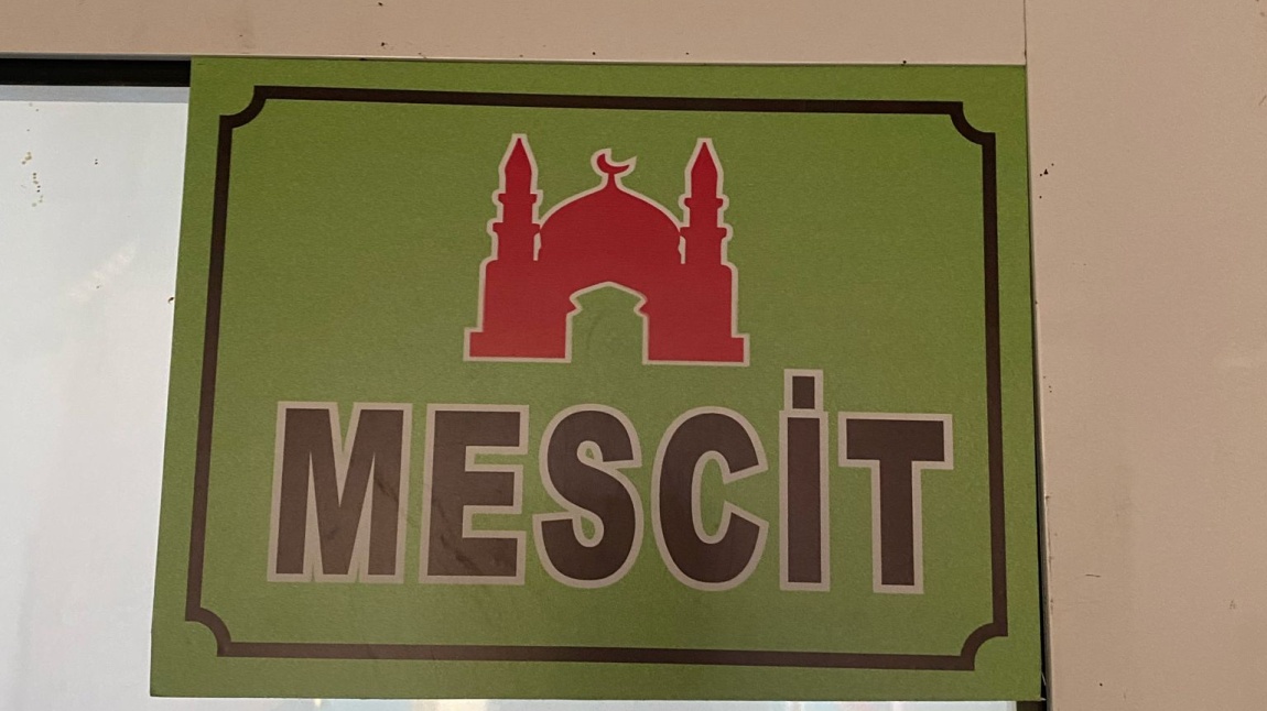 Okulumuz Bünyesinde Mescid Yapıldı.